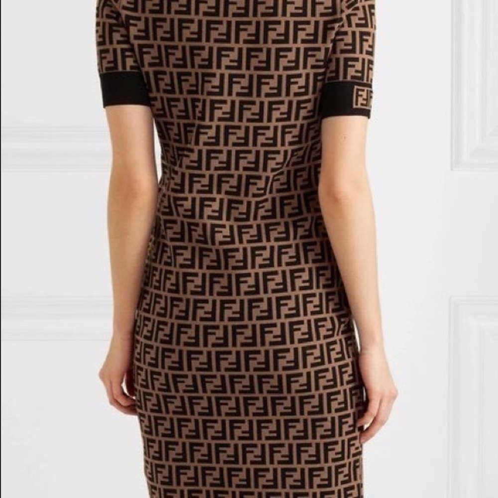 AUTHENTIC FENDI STRETCH- KNIT MIDI DRESS SIZE IT44/US 8 BRAND NEW WITH TAGS